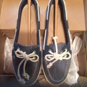 Sperry women 9 loafers